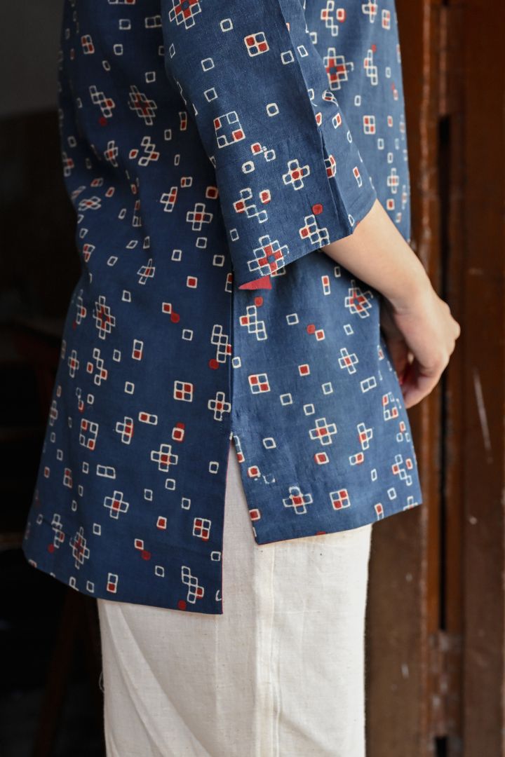 Indigo Ajrakh Printed Cotton Everyday Top – Rekh