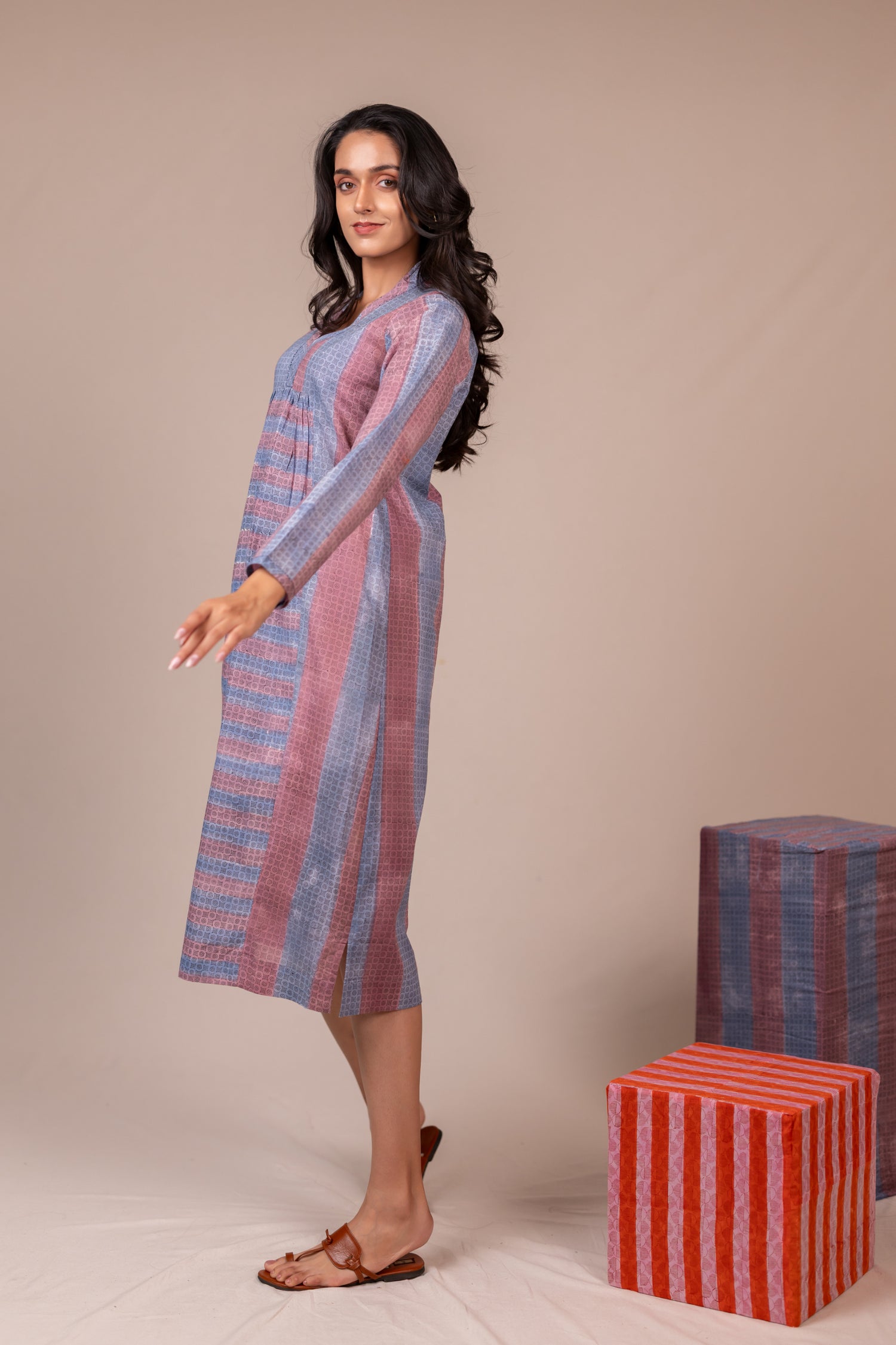 Light Lavender Block Printed Fine Cotton V-Neck Dress – Bel