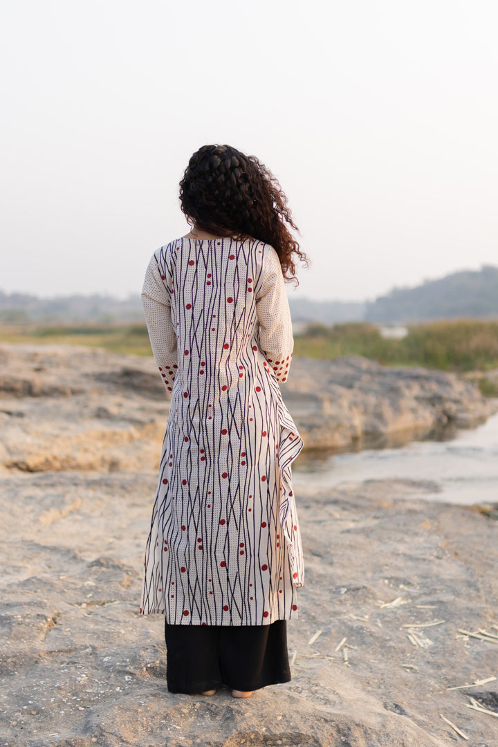 Bagh Dot & Circle Cotton Kurta with Leaf Neck – Tarang