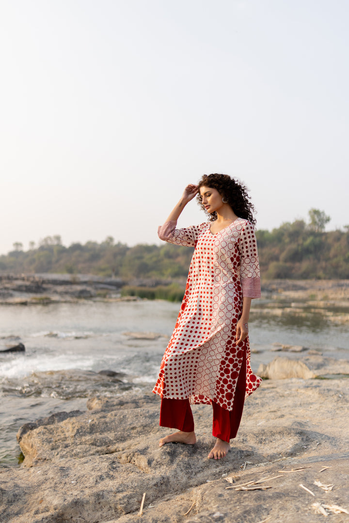Bagh Circle Print Maroon Cotton Straight Kurta – Tarang