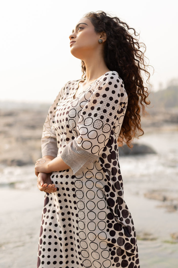 Black Bagh Circle Print Cotton Straight Kurta – Tarang