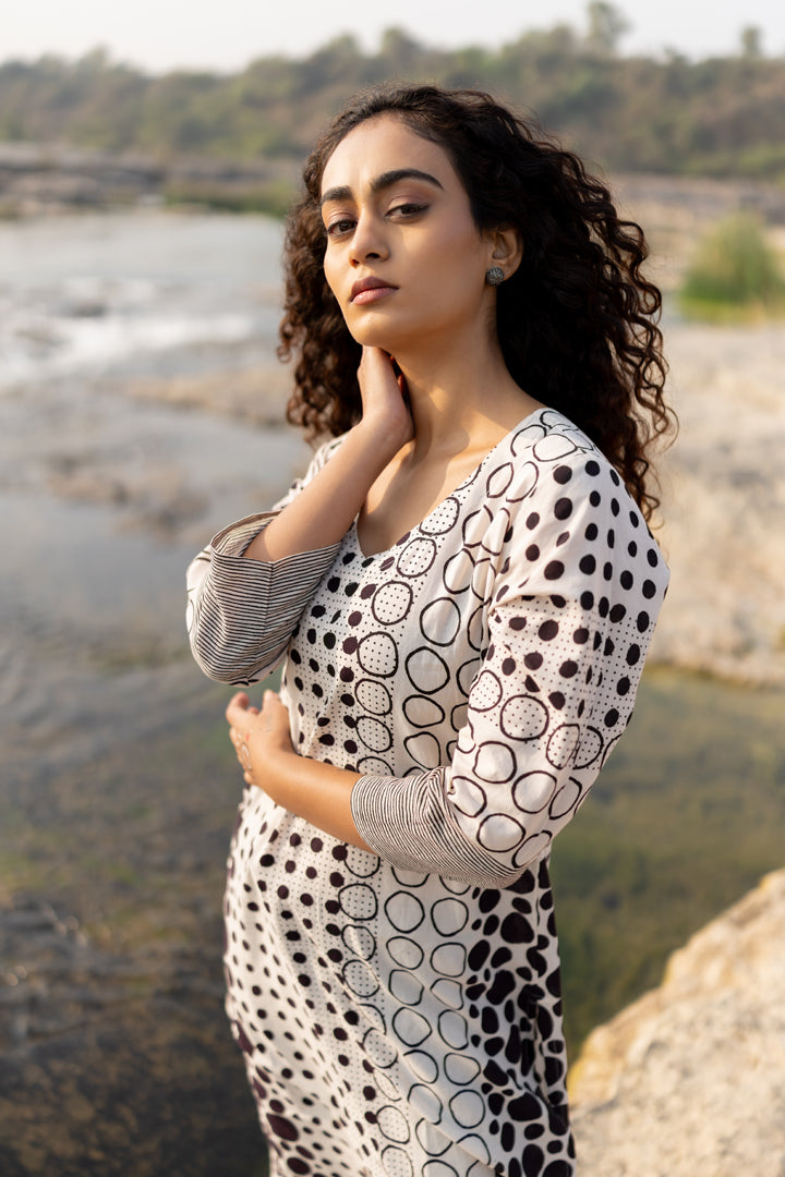 Black Bagh Circle Print Cotton Straight Kurta – Tarang