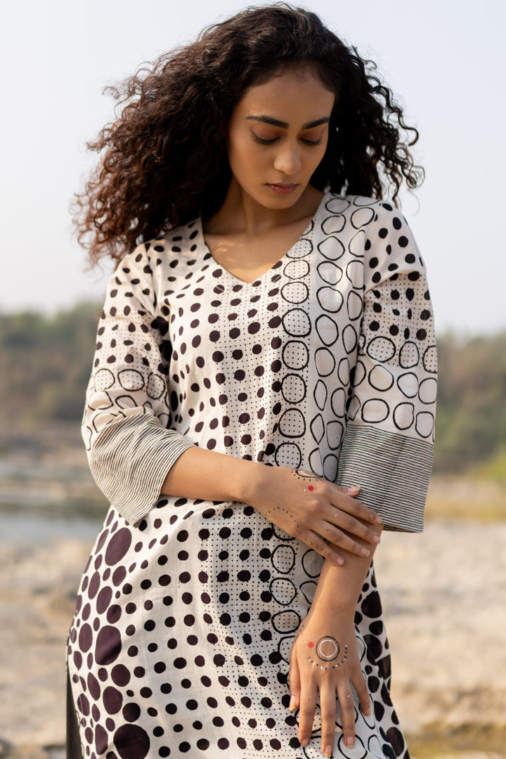 Black Bagh Circle Print Cotton Straight Kurta – Tarang