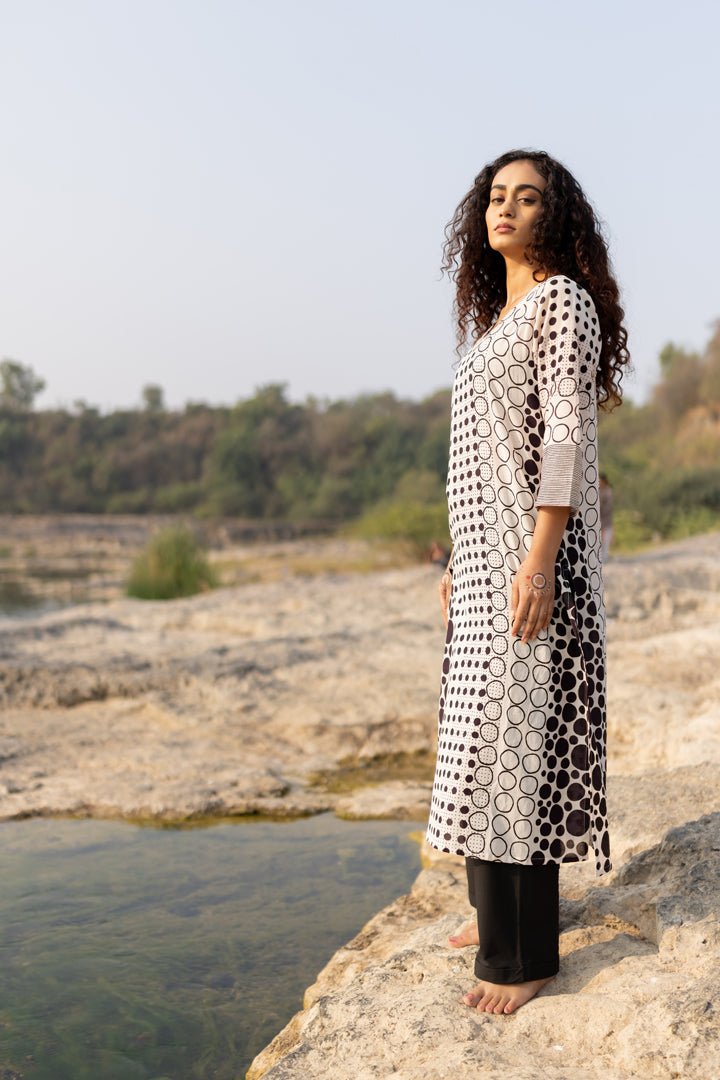 Black Bagh Circle Print Cotton Straight Kurta – Tarang