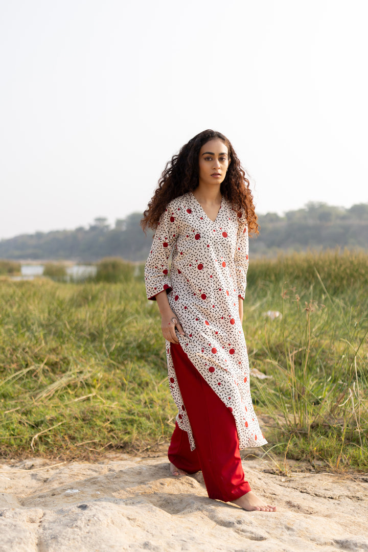 Off-White Bagh Print Cotton Kurta with Maroon Trim – Tarang