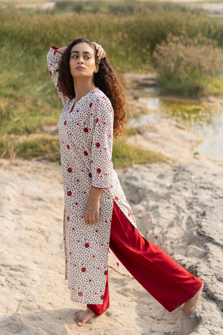 Off-White Bagh Print Cotton Kurta with Maroon Trim – Tarang
