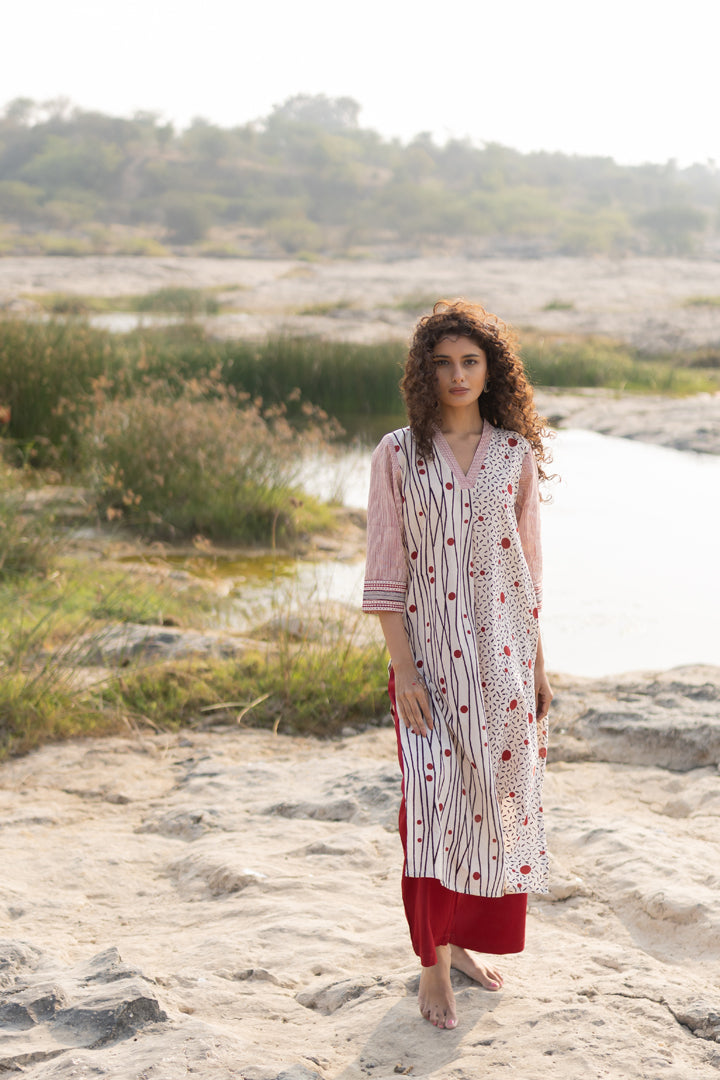 Off-White Bagh Half & Half Cotton V-Neck Kurta – Tarang
