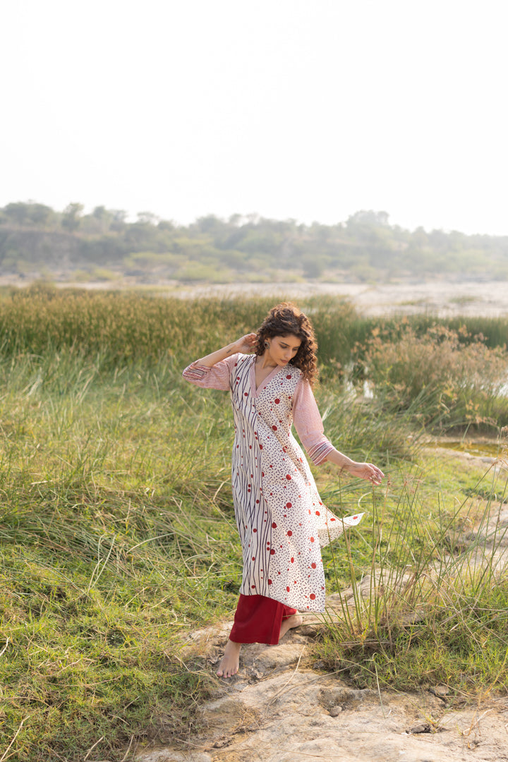 Off-White Bagh Half & Half Cotton V-Neck Kurta – Tarang