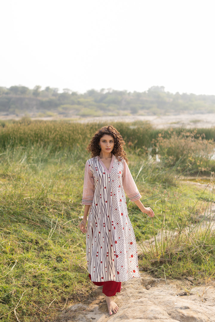 Off-White Bagh Half & Half Cotton V-Neck Kurta – Tarang