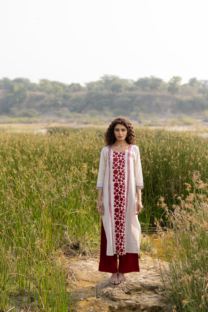 Off-White & Maroon Bagh Hand Print Cotton Kurta – Tarang