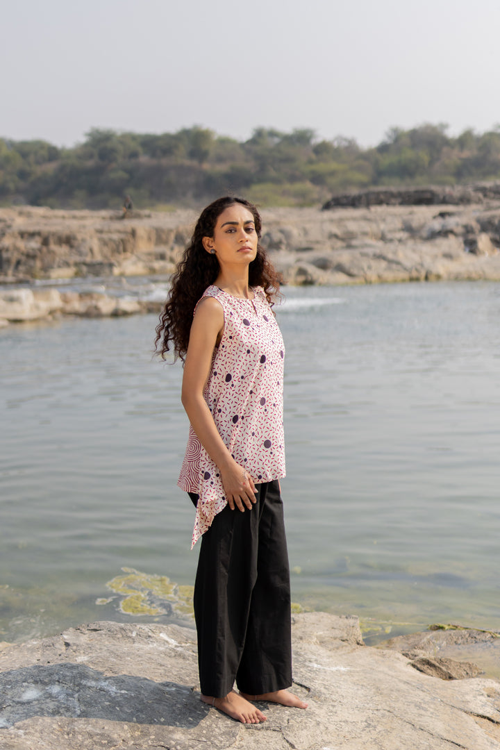 Off-White & Black Bagh Cotton Sleeveless Top – Tarang
