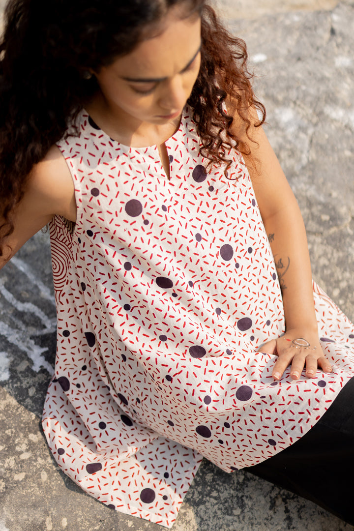 Off-White & Black Bagh Cotton Sleeveless Top – Tarang