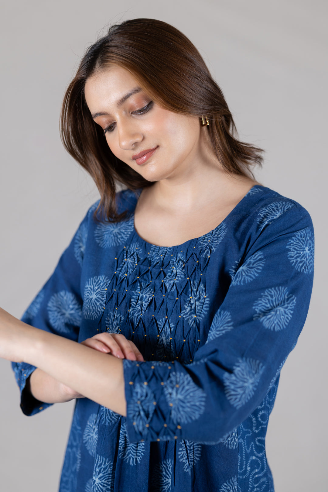 Dabu Round Neck Gathered Kurta in Indigo - Kai