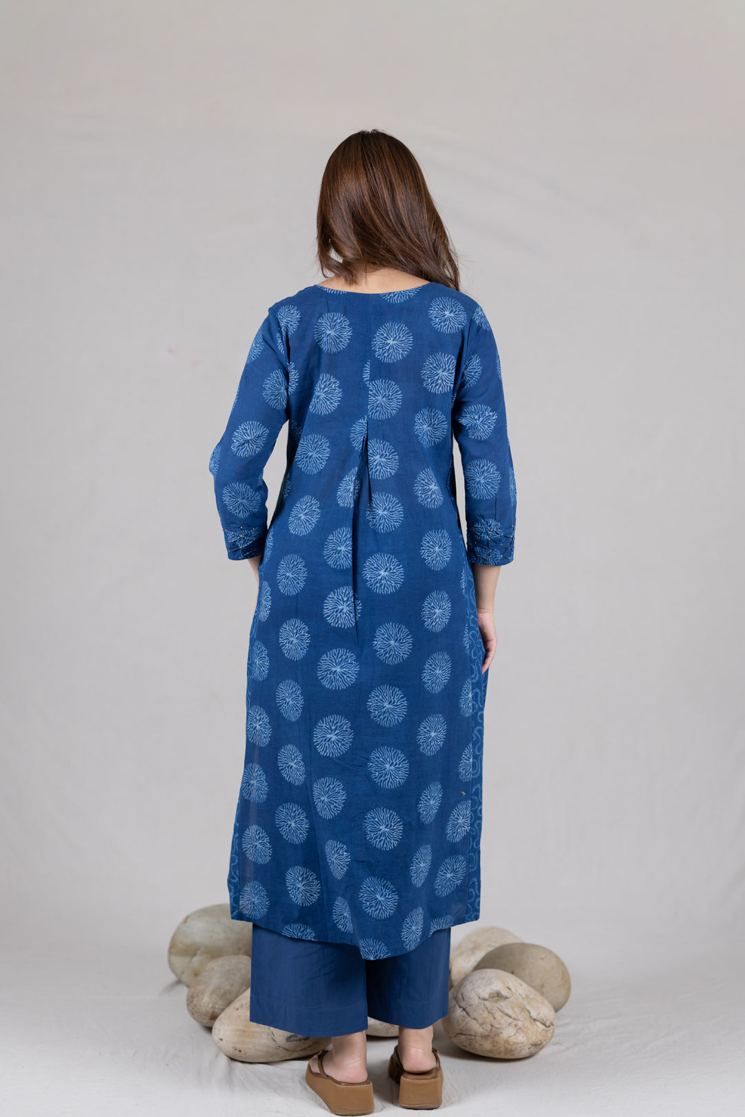 Dabu Round Neck Gathered Kurta in Indigo - Kai