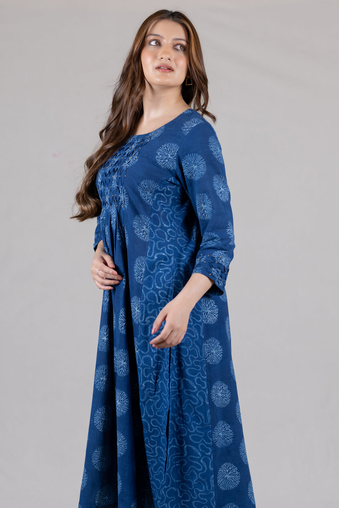 Dabu Round Neck Gathered Kurta in Indigo - Kai