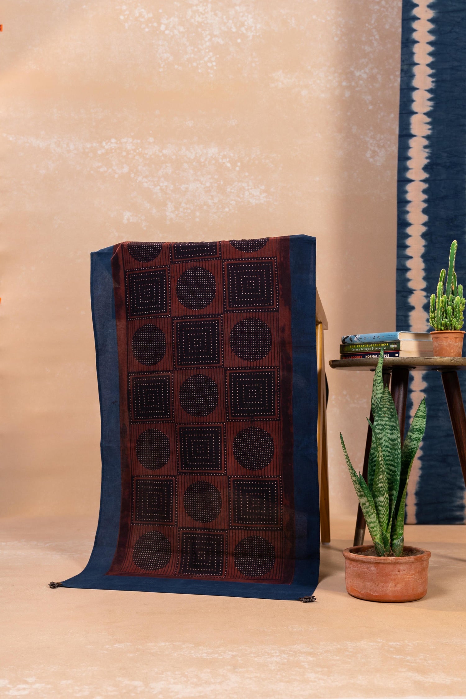 Aakaar Dark Maroon Ajarakh Cotton Stole | Ray-ethnic