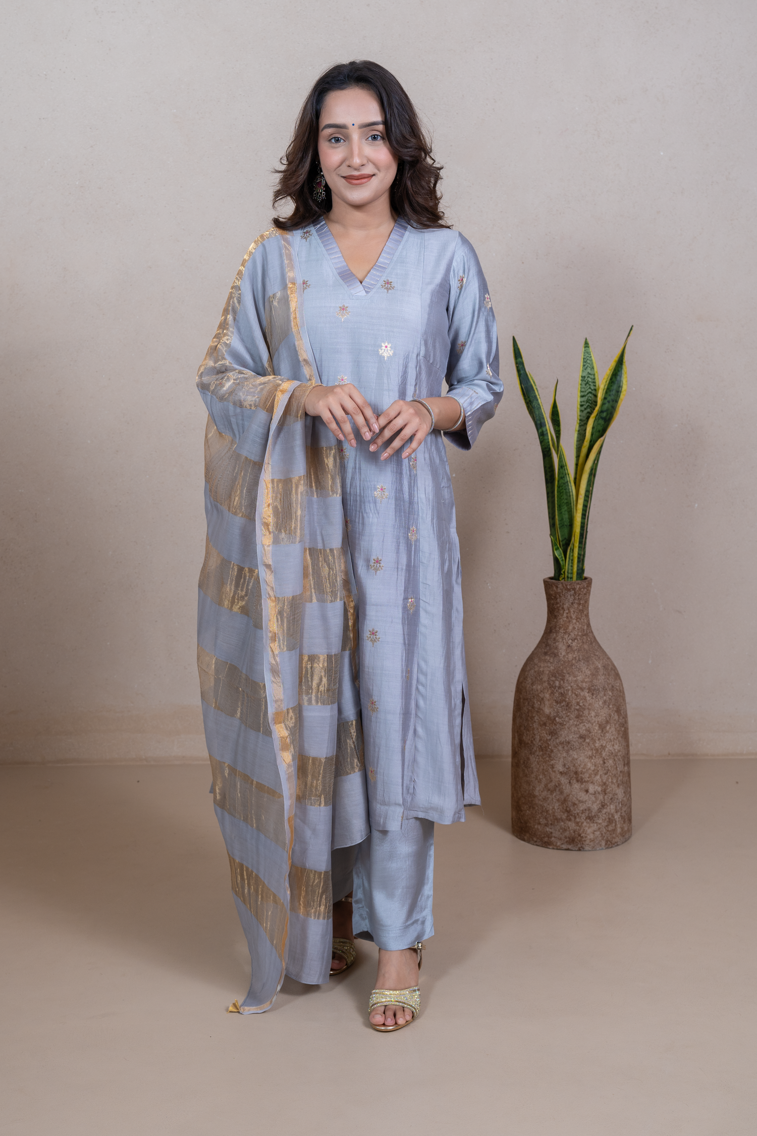 Raysham Grey Embroidered Silk Set of 3 | Ray-ethnic