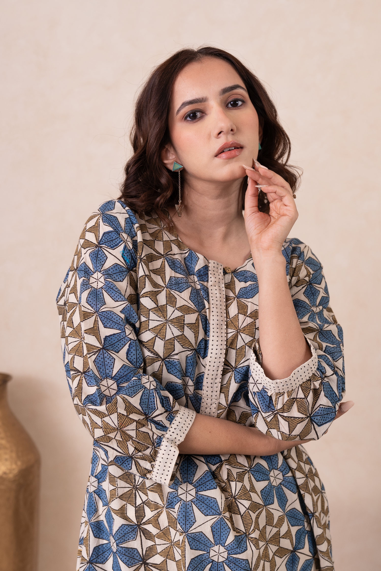 Aakruti Cream Ajarakh Cotton Kurta | Ray-ethnic