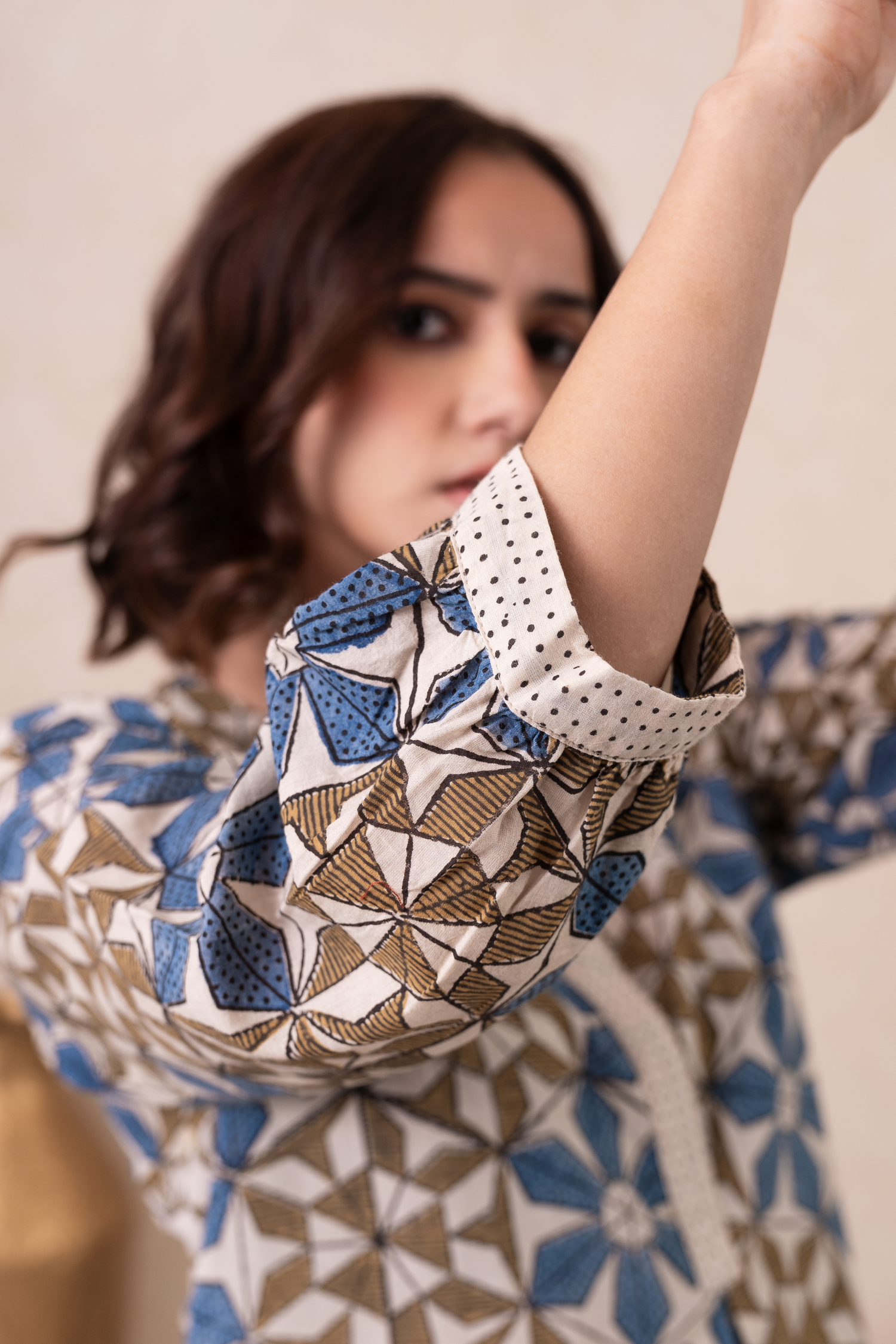 Aakruti Cream Ajarakh Cotton Kurta | Ray-ethnic