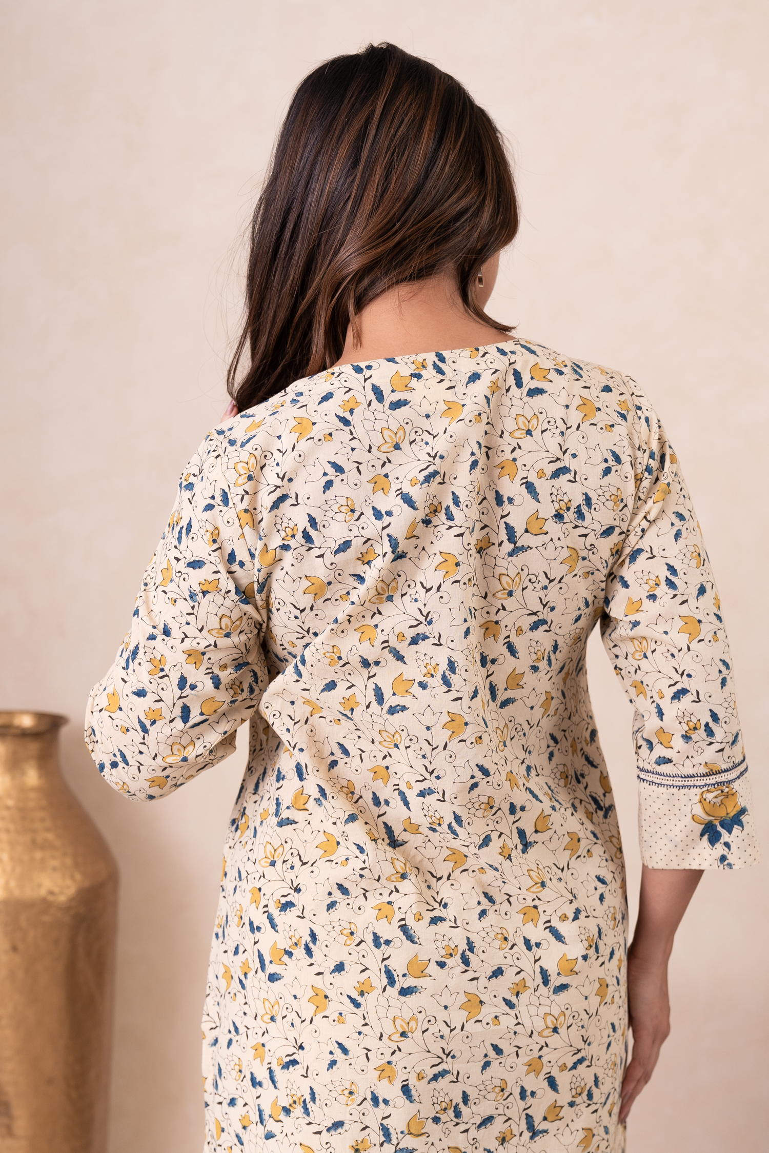 Aakruti Cream Ajarakh Cotton Kurta | Ray-ethnic