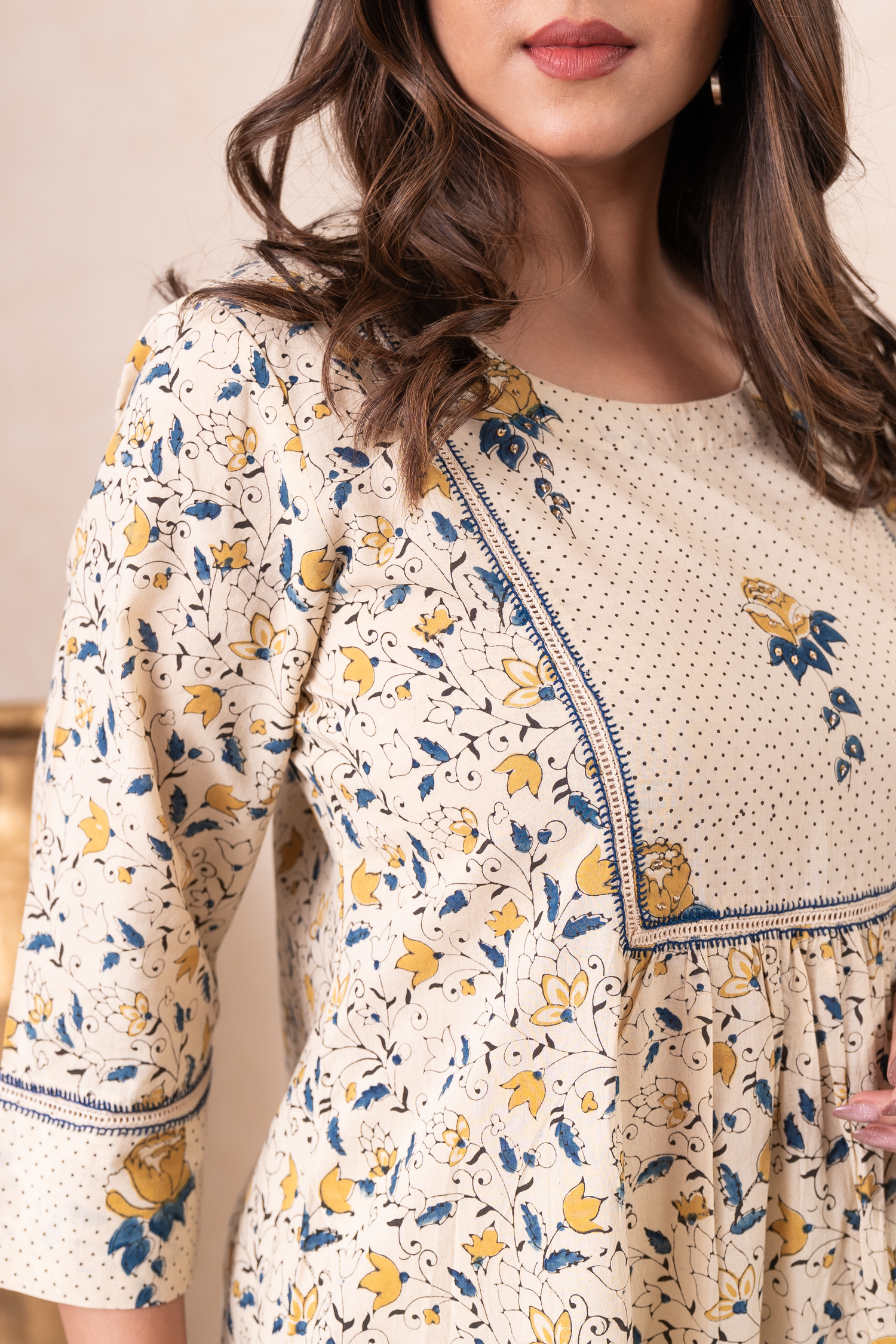Aakruti Cream Ajarakh Cotton Kurta | Ray-ethnic