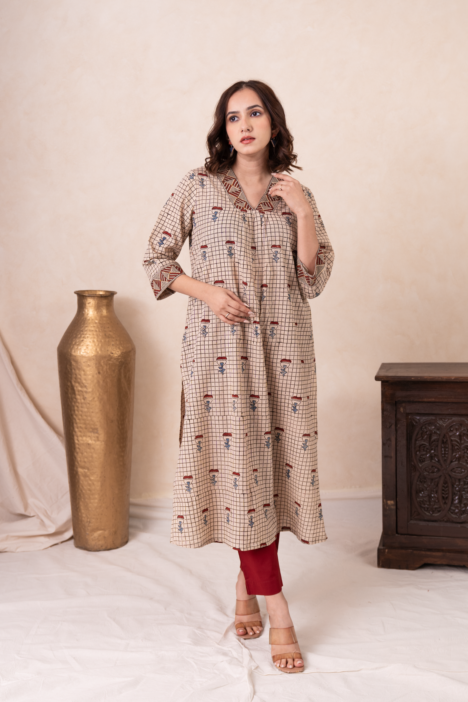 Aakruti Cream Ajarakh Cotton Kurta | Ray-ethnic