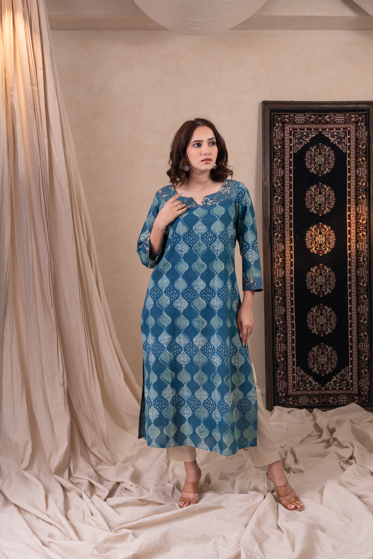 Aakruti Indigo Dabu Cotton Kurta | Ray-ethnic