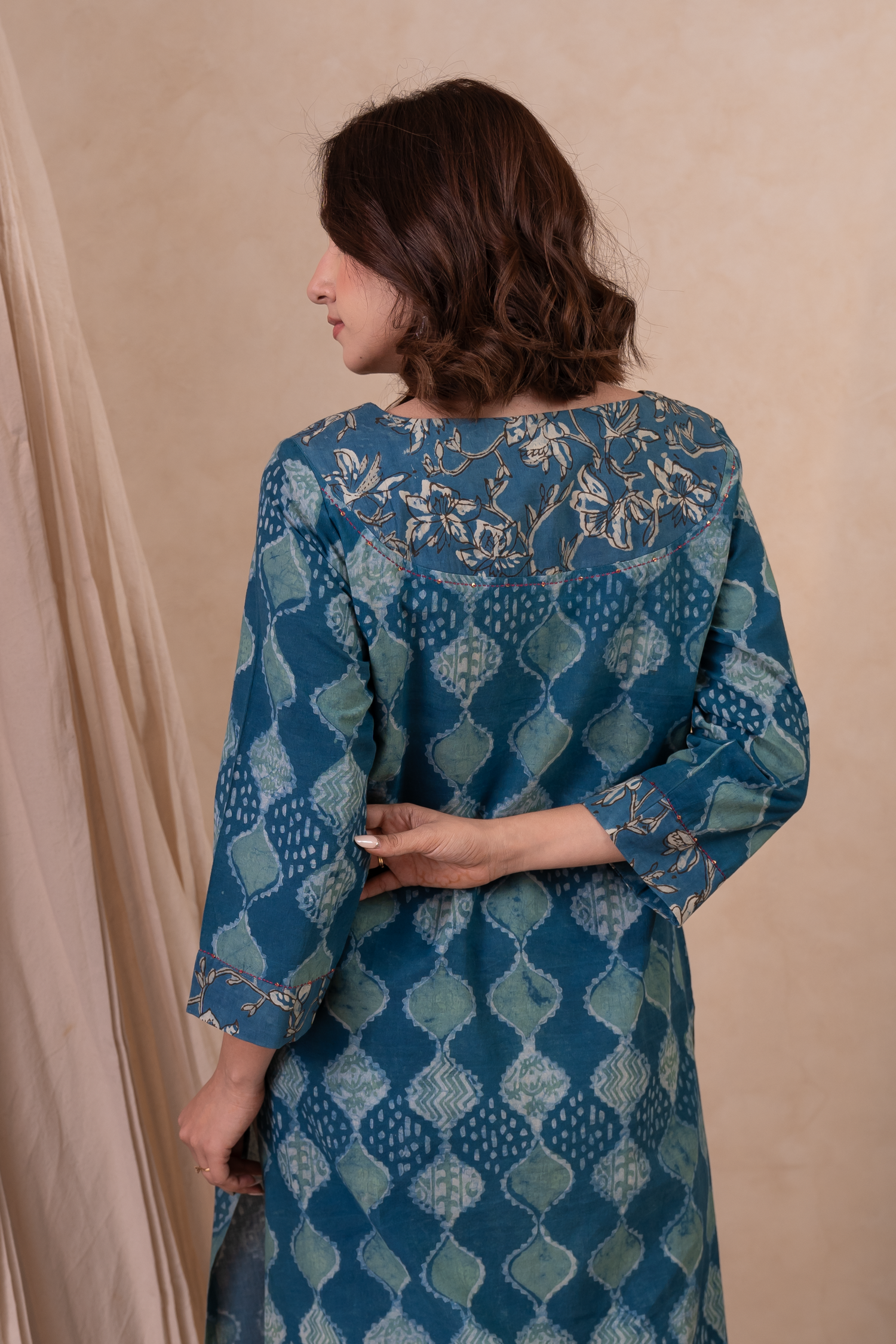 Aakruti Indigo Dabu Cotton Kurta | Ray-ethnic