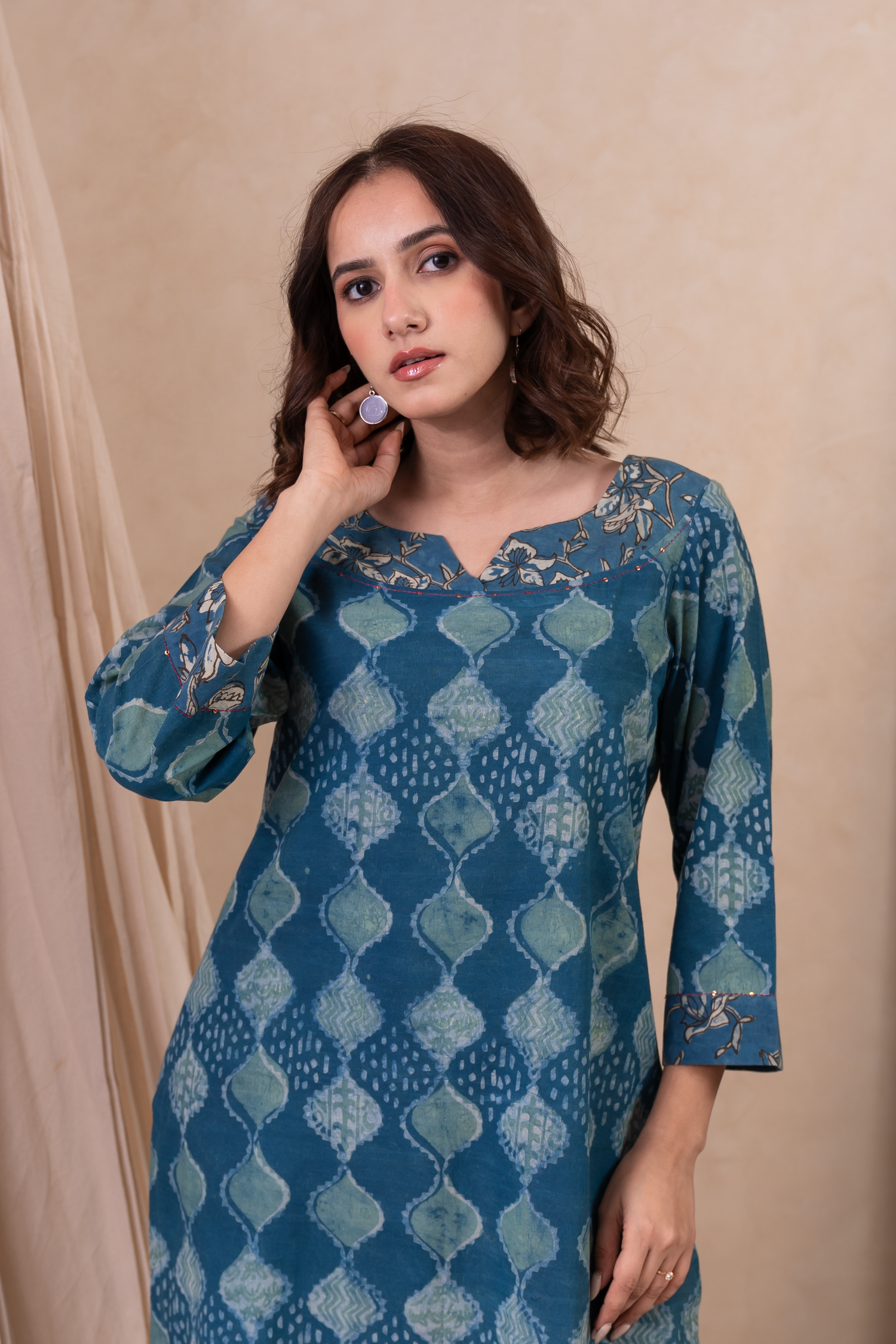 Aakruti Indigo Dabu Cotton Kurta | Ray-ethnic