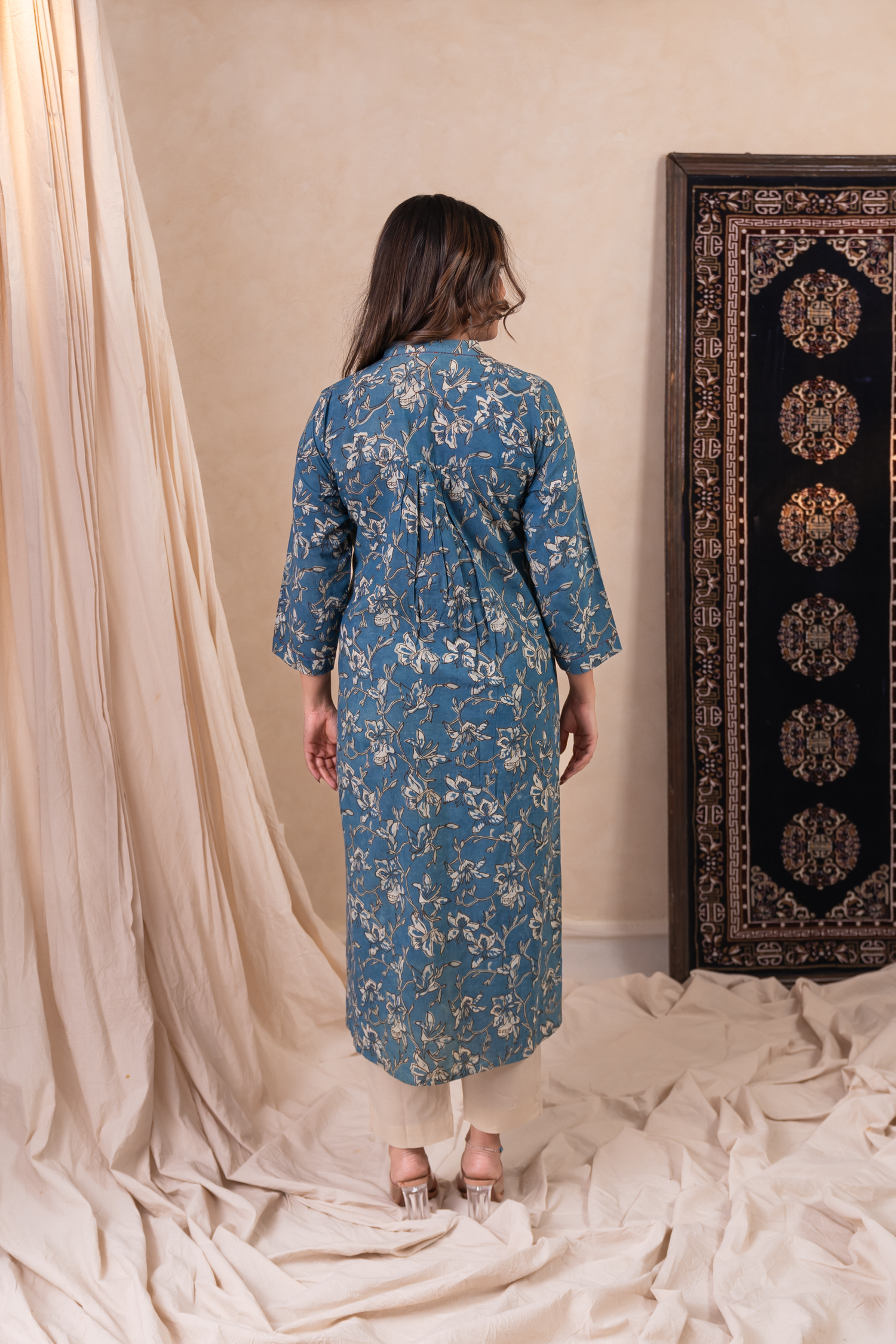 Aakruti Indigo Dabu Cotton Kurta | Ray-ethnic
