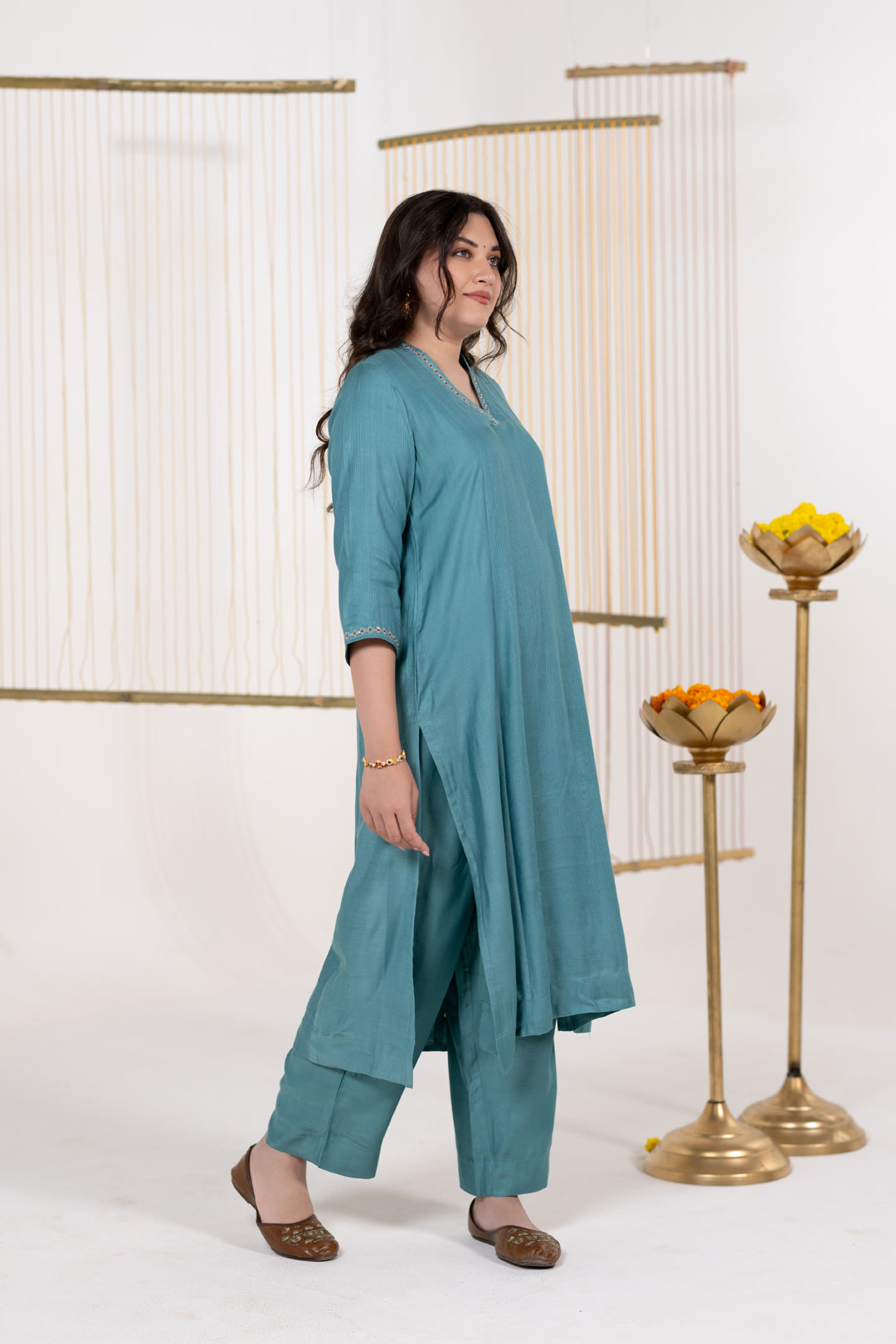 Deep Sea Kurta Set of 3 in Cotton Silk with Khat Work - Dhaaga