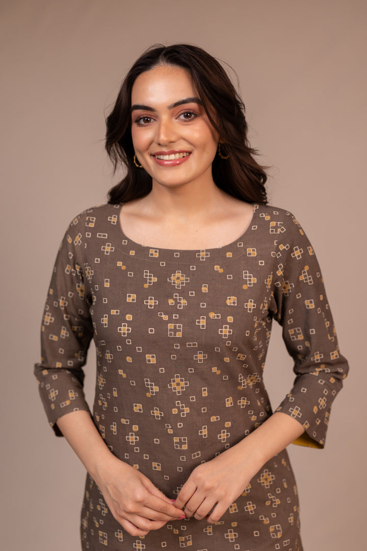 Ajrakh Hand Block Printed Cotton Contemporary Top – Rekh