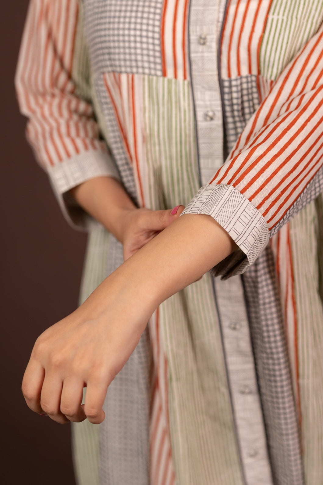 Lightweight Cotton Block Printed Dress with V-Neck and Soft Pleats – Kanak