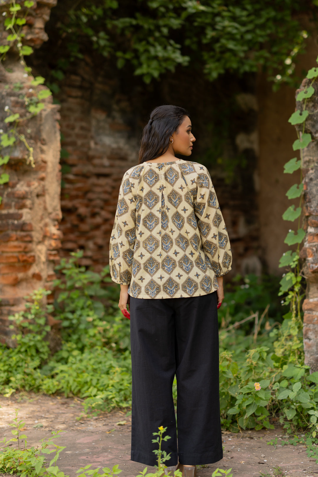 Women's Cream White Mul Cotton Top - Mehrab