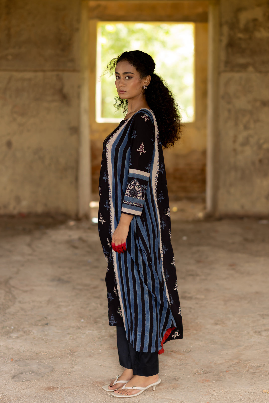 Women's Ajrakh Round Neck Black Kurta - Mehrab