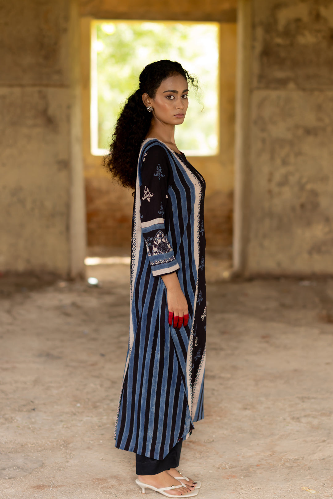 Women's Ajrakh Round Neck Black Kurta - Mehrab