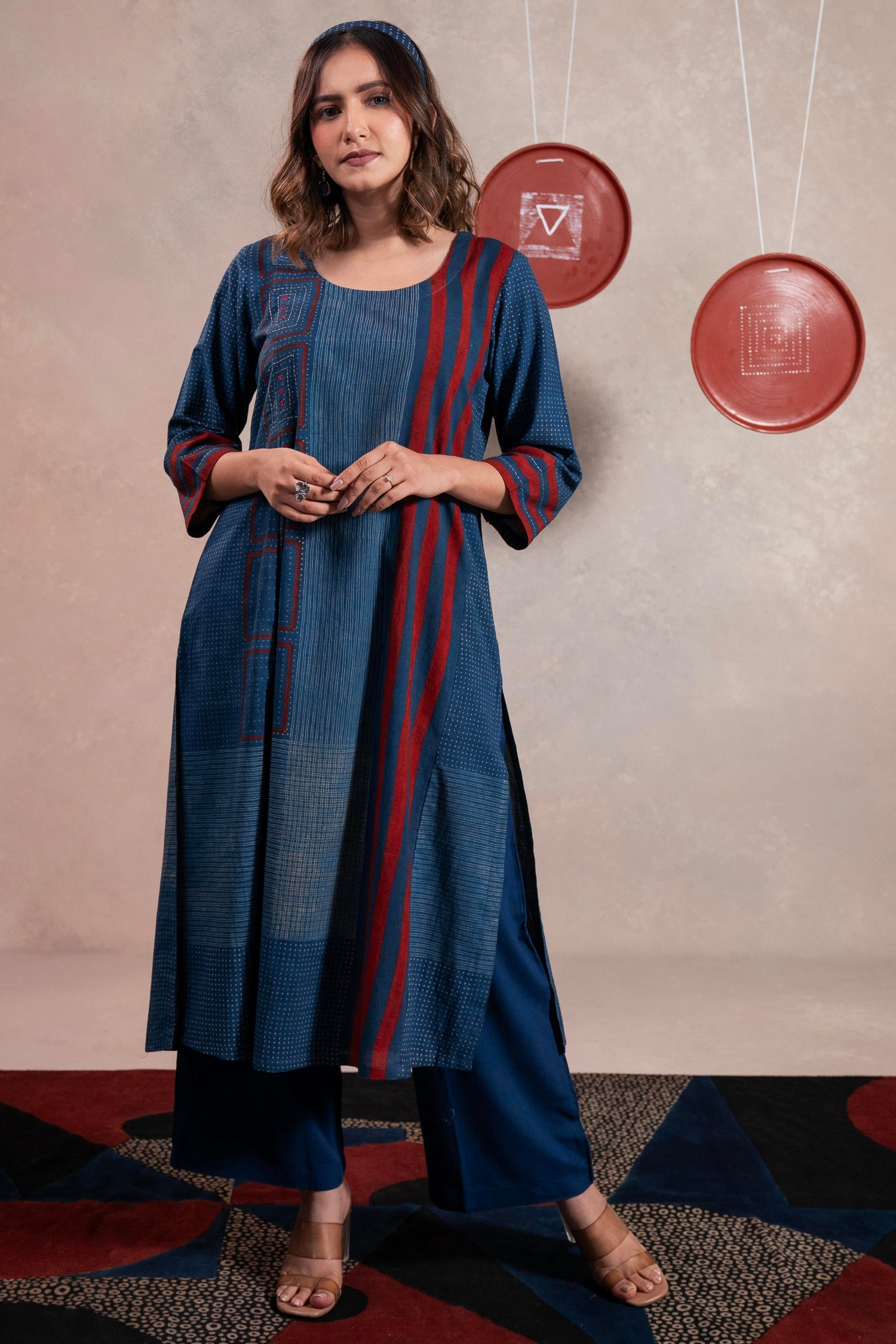 Aakaar Indigo Ajarakh Cotton Kurta | Ray-ethnic