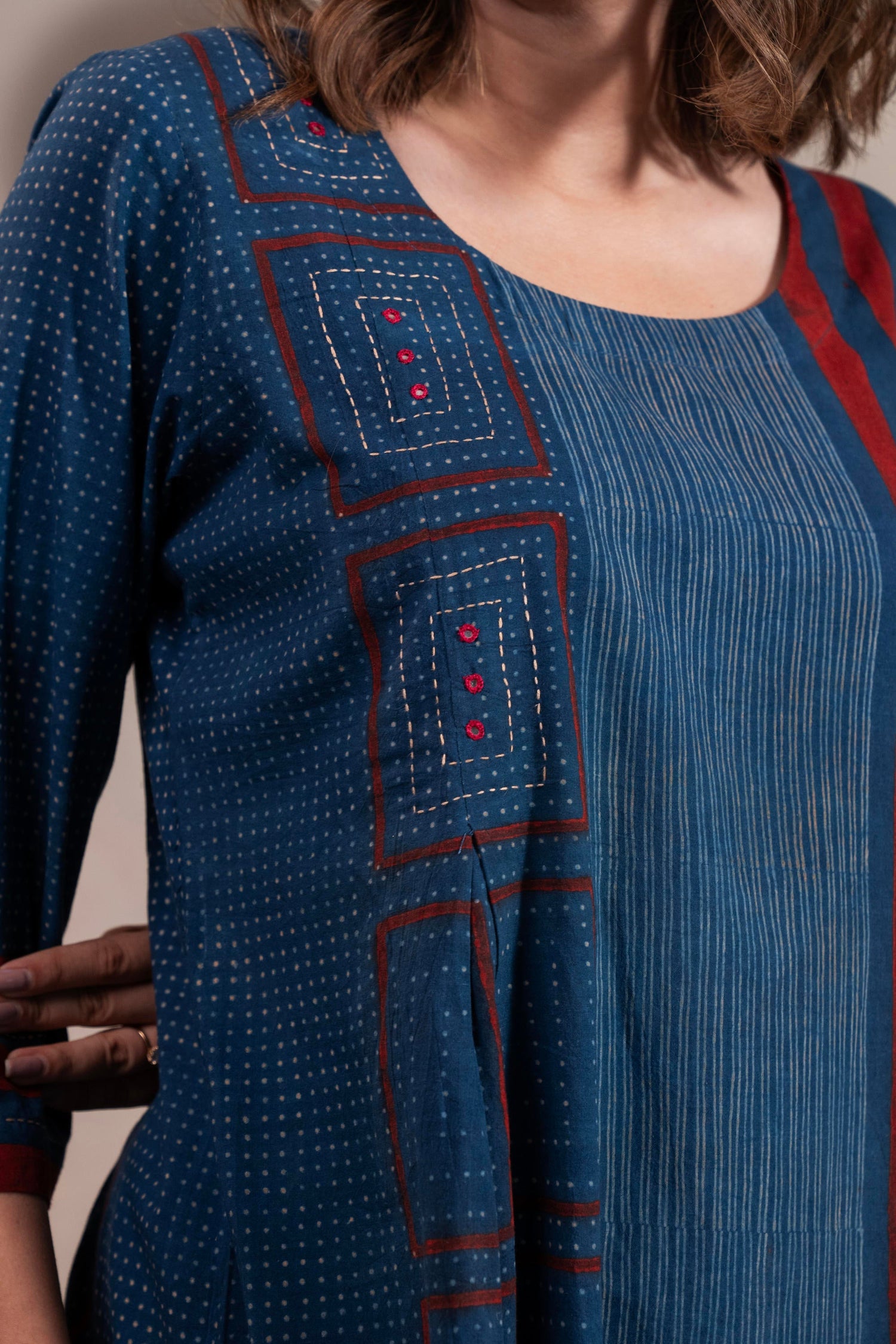 Aakaar Indigo Ajarakh Cotton Kurta | Ray-ethnic