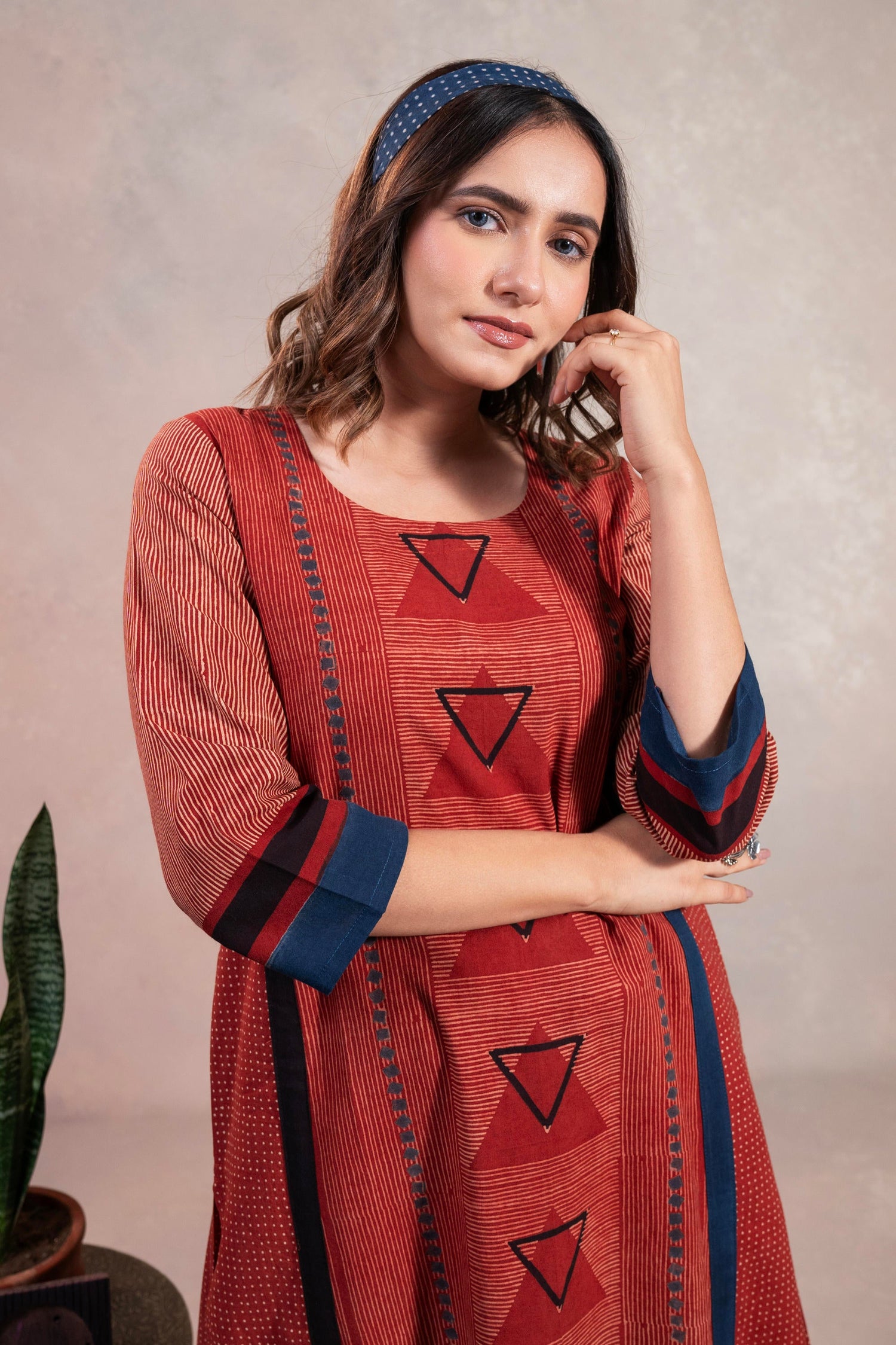 Aakaar Rust Ajarakh Cotton Kurta | Ray-ethnic