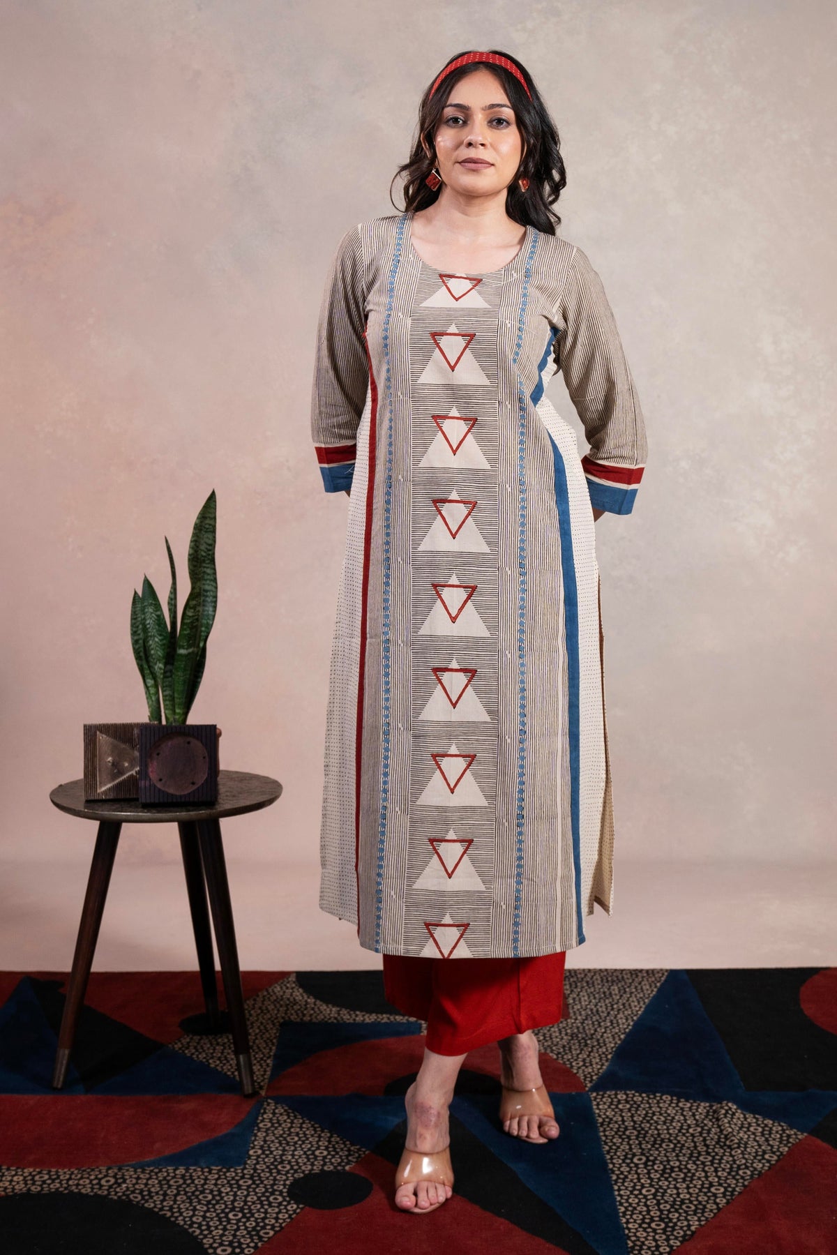 Aakar Cream Ajarakh Cotton Kurta | Ray-ethnic