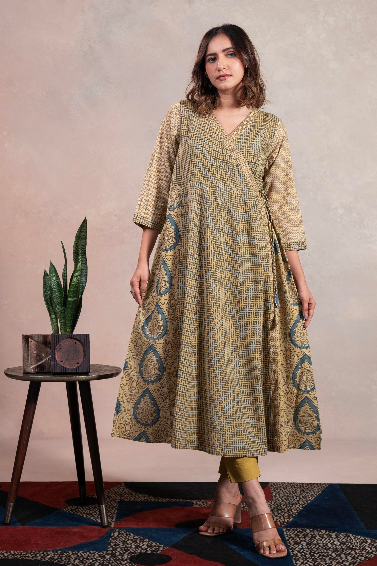 Aakaar Ajarakh Green Cotton Kurta | Ray-ethnic