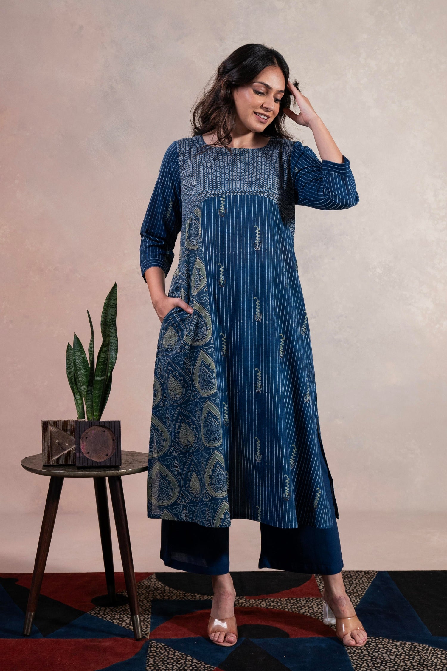 Aakaar Blue Ajarakh Cotton Kurta | Ray-ethnic