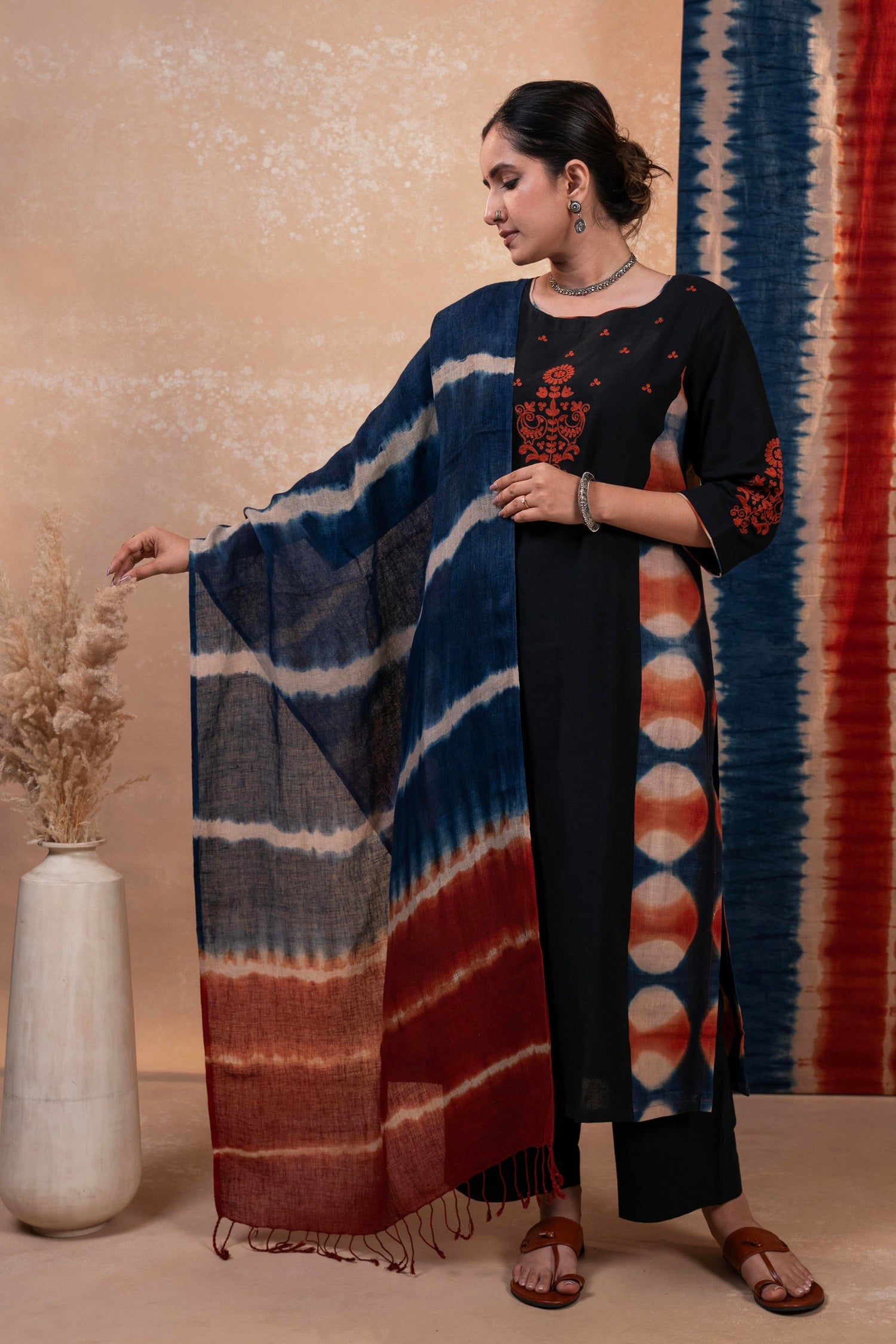 Aakaar Black Clamp Cotton Set Of 2 | Ray-ethnic