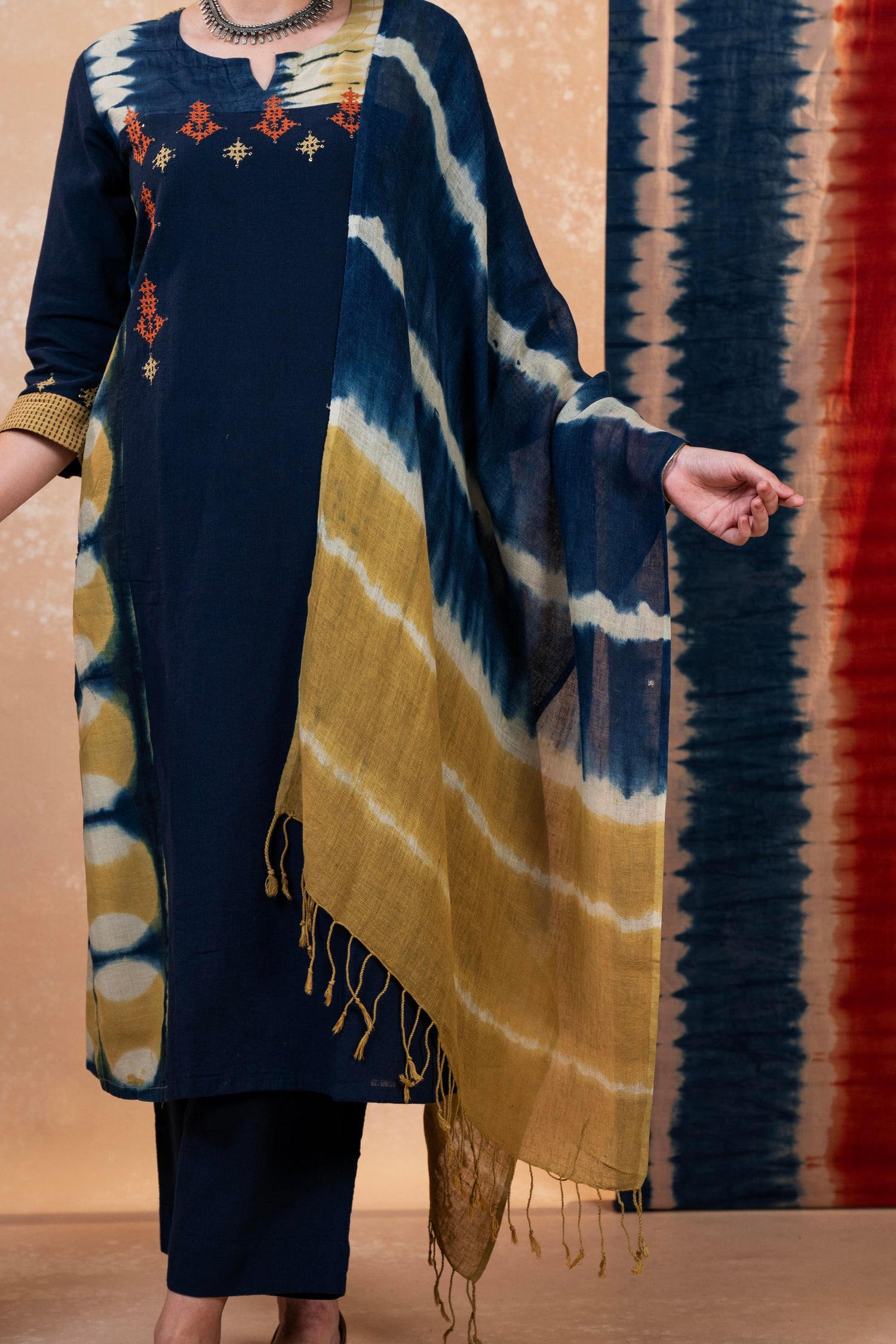 Aakaar Navy Blue Clamp Cotton Set Of 2 | Ray-ethnic