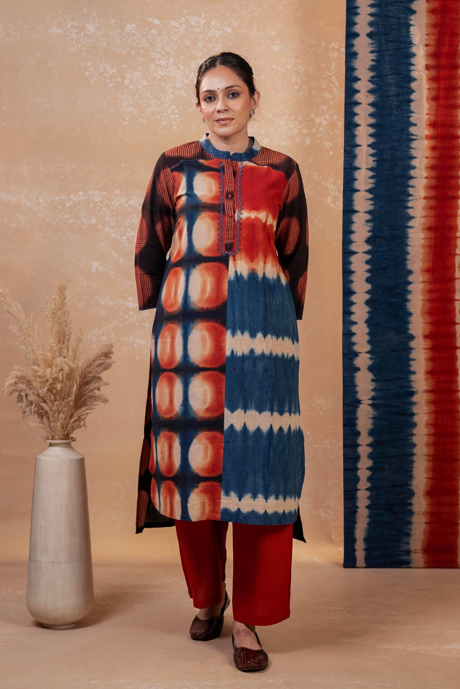 Aakaar Rust Clamp Cotton Kurta | Ray-ethnic