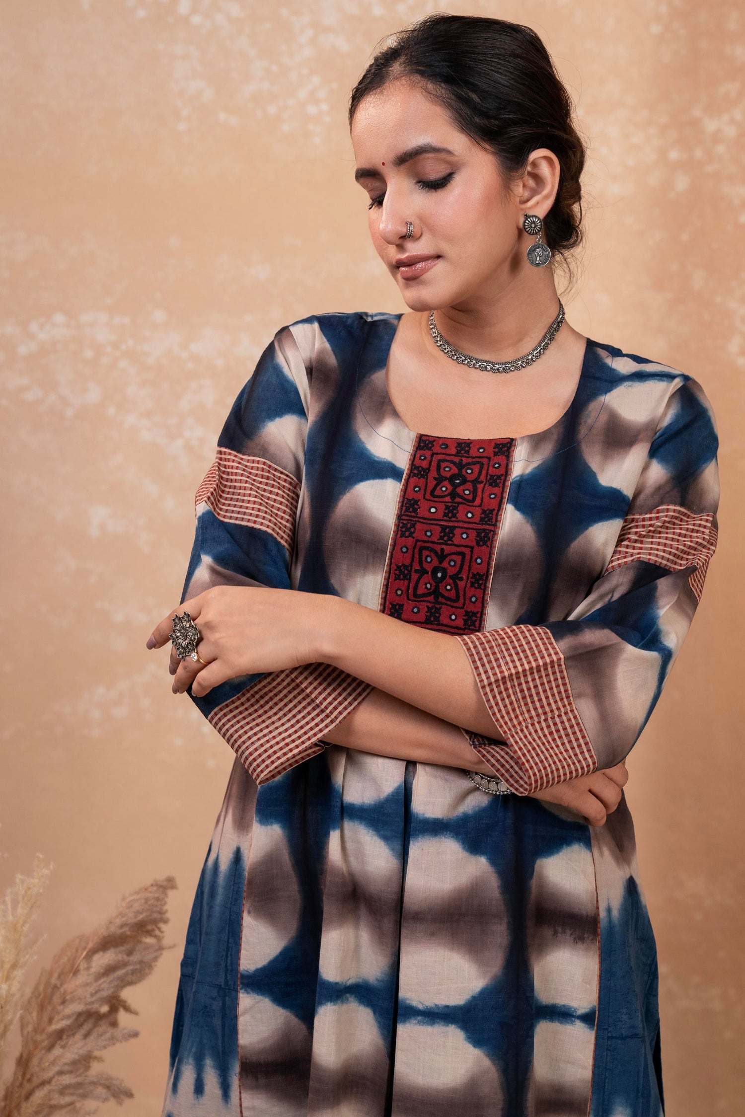 Aakaar Navy Clamp Cotton Kurta | Ray-ethnic