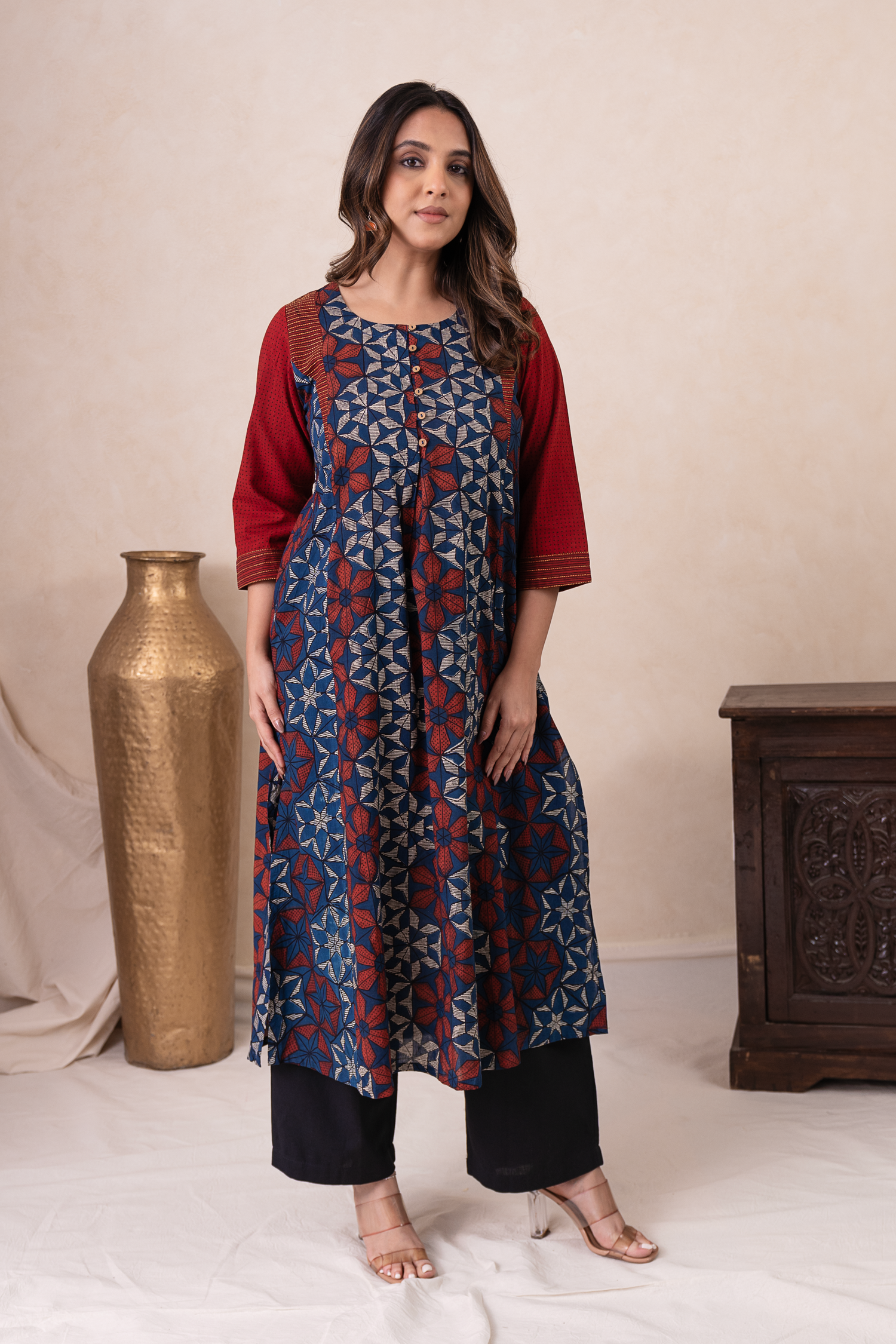 Aakruti Navy Blue Ajarakh Cotton Kurta | Ray-ethnic