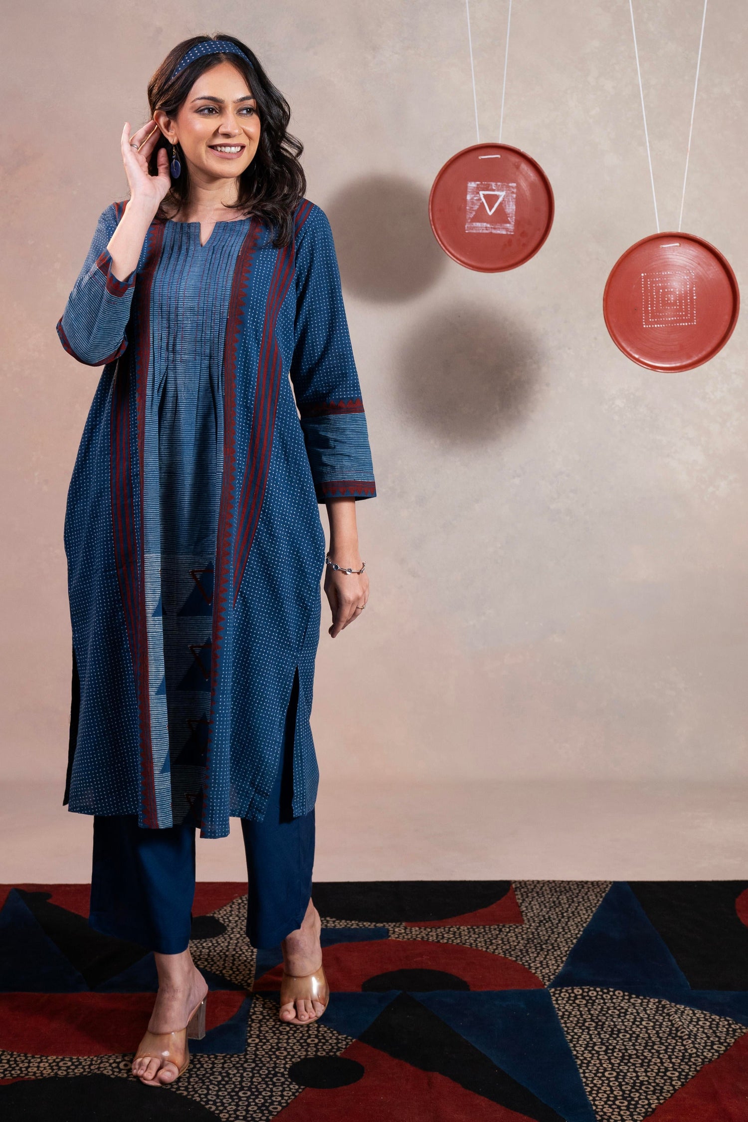 Aakaar Indigo Ajarakh Cotton Kurta | Ray-ethnic