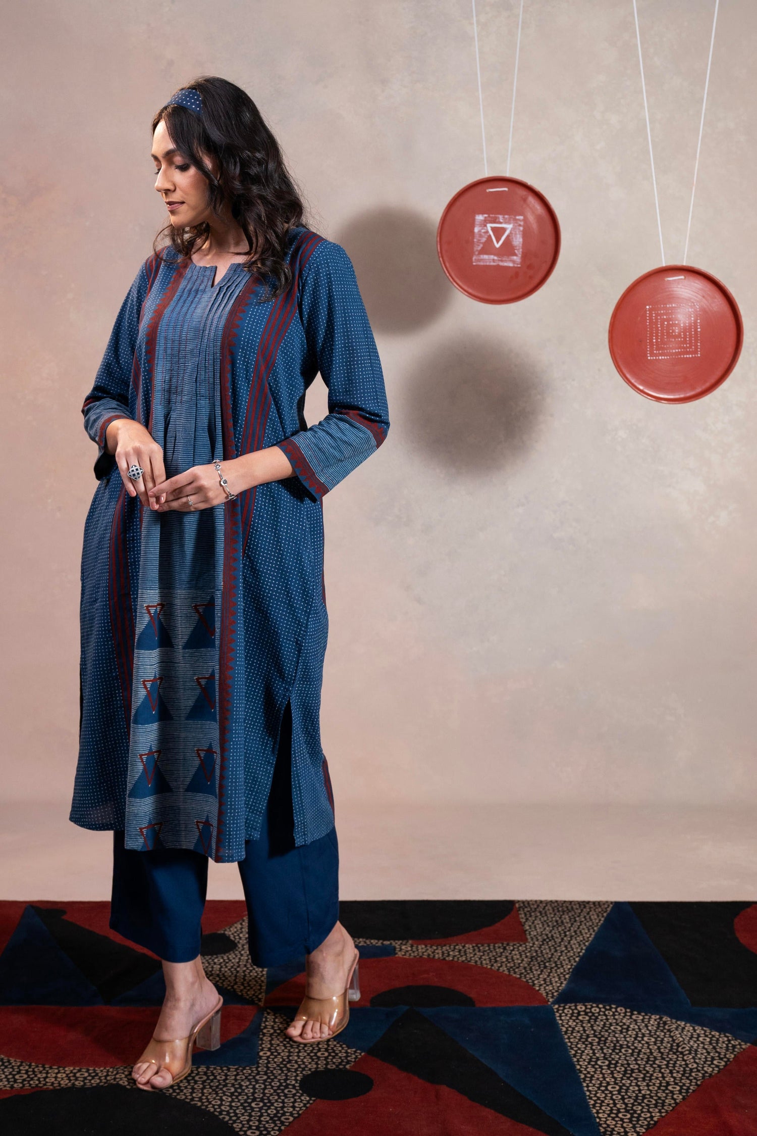Aakaar Indigo Ajarakh Cotton Kurta | Ray-ethnic
