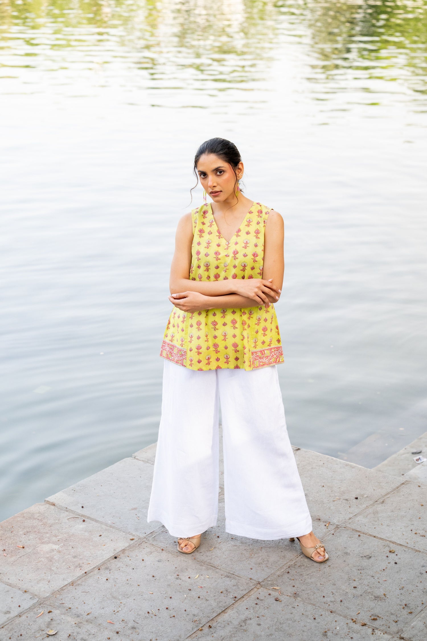 Sleeveless Block Print V-Neck Top in Lime – Secret Garden